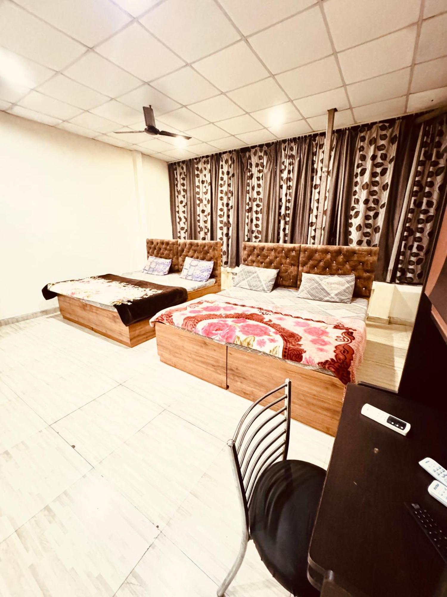 Qube House Bnb Рішикеш Екстер'єр фото